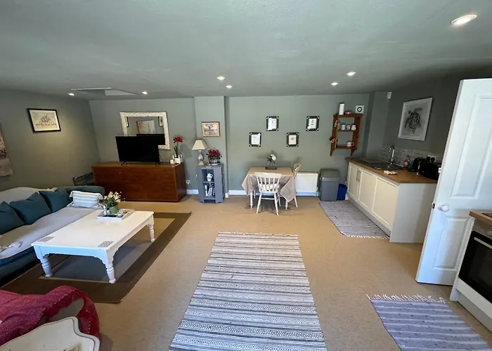 Charming One Bedroom Cottage