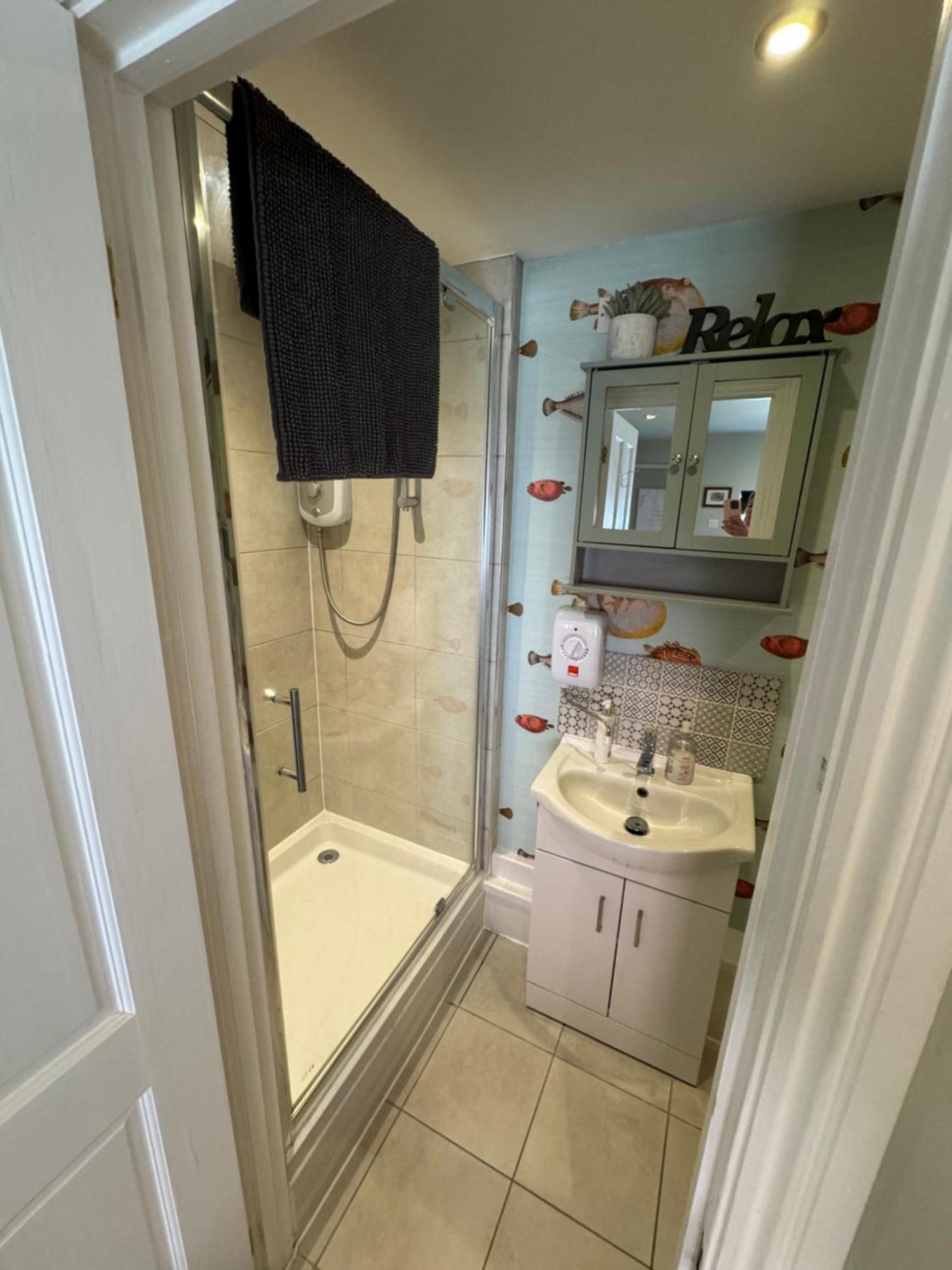 Charming One Bedroom Holiday home Basingstoke