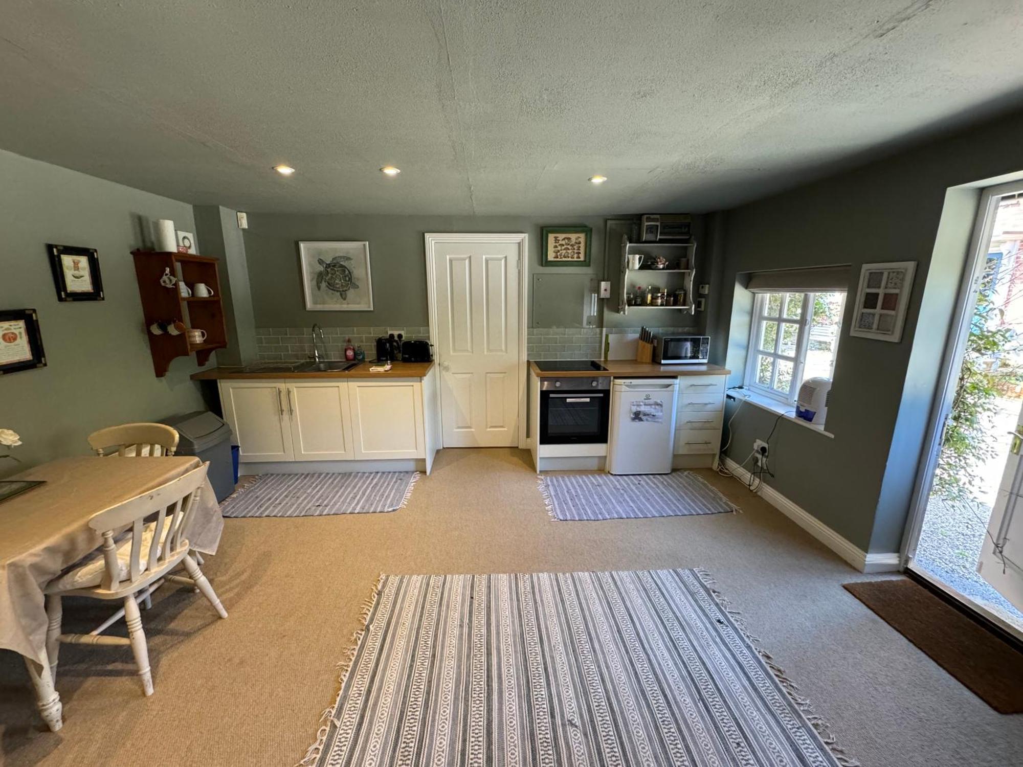 Charming One Bedroom *